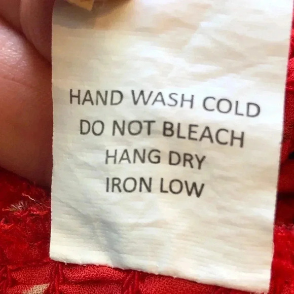 Sienna Sky Red Floral Cropped Tank Top Blouse Size Small - Picture 11 of 11